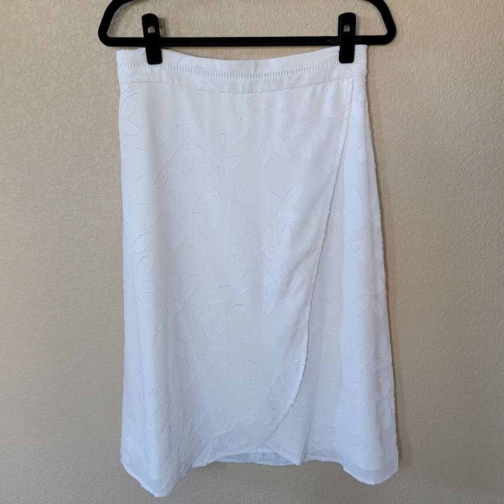 NWT Ann Taylor White Faux-Wrap Skirt, Size 6
